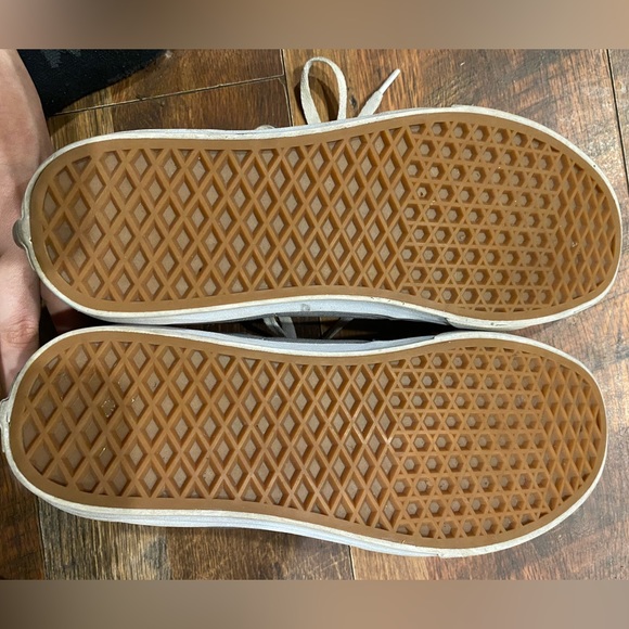 Vans - Picture 5 of 6